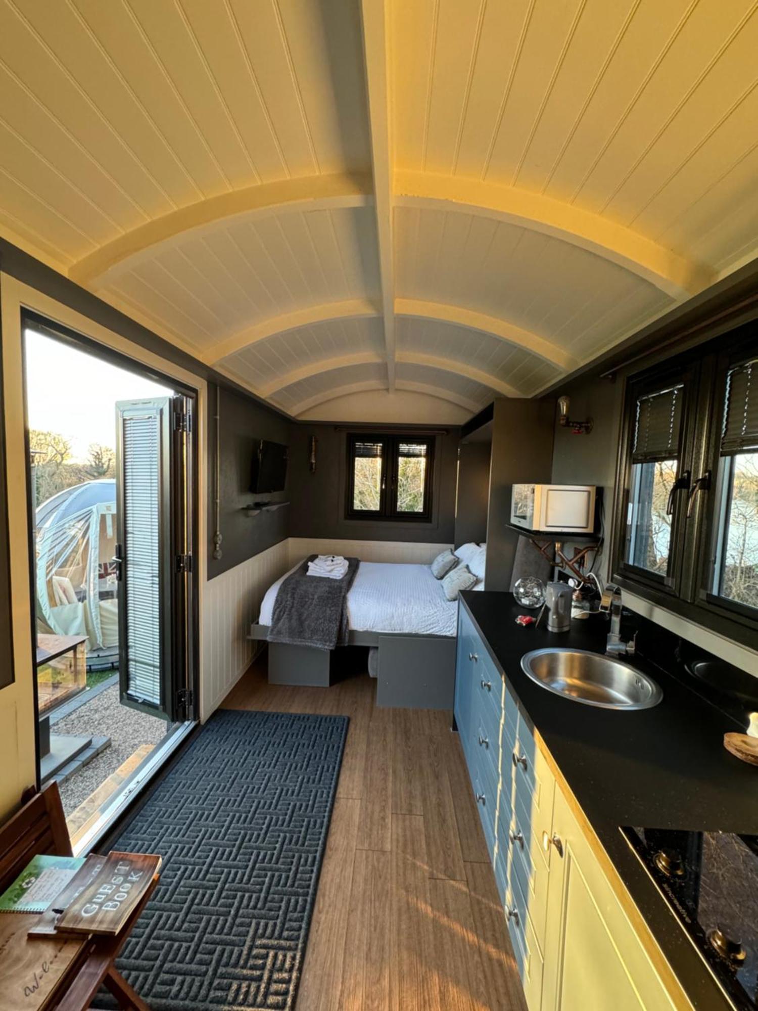 View Retreats * Rickmansworth